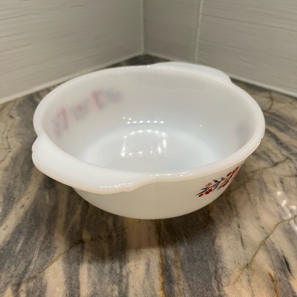 Vintage Fire King Primrose Casserole Dish No Lid Small Chip Under Rim 1 Quart - Picture 4 of 9